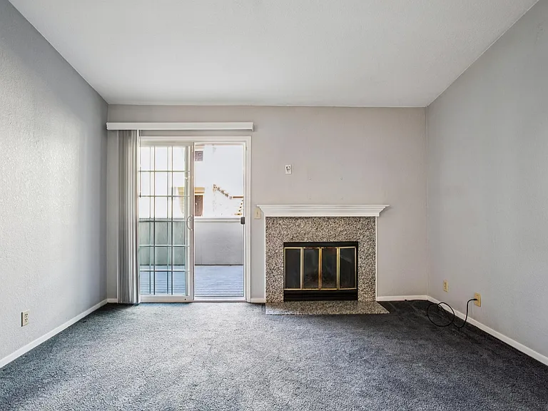 600 Canyon Oaks Dr #F — Photo 15