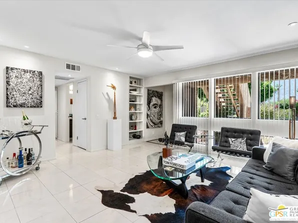 476 Bradshaw Ln #5, Palm Springs, CA 92262