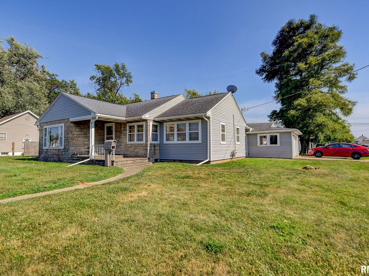 720 W Vandeveer St, Taylorville, IL 62568 MLS CA1023697 Zillow