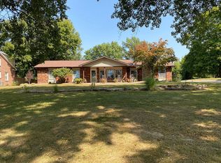 514 Schindler Rd, Perryville, MO 63775