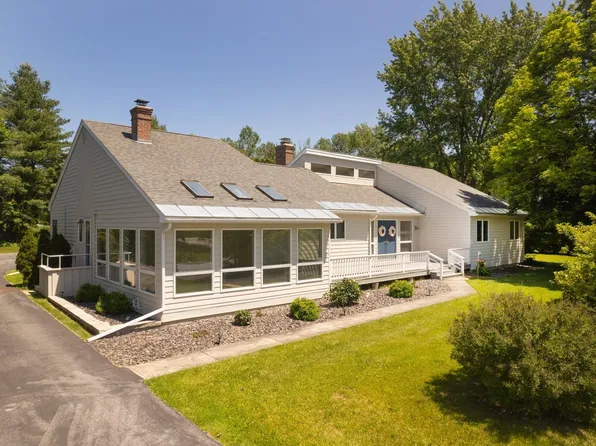 15 Elmwood Drive, Rutland City, VT 05701