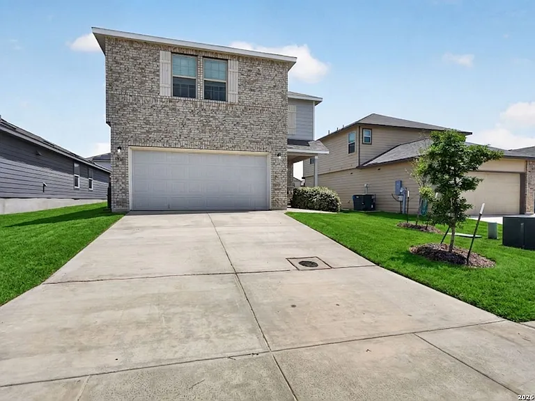 5910 Frisbee Path — Photo 1