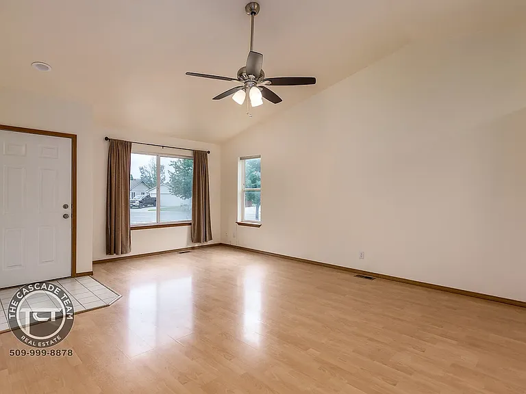6715 N Louvonne Dr — Photo 9