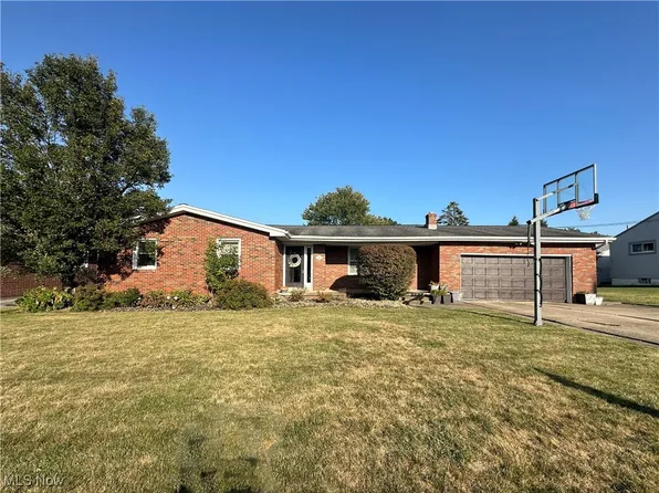 1007 N Ward Ave, Girard, OH 44420