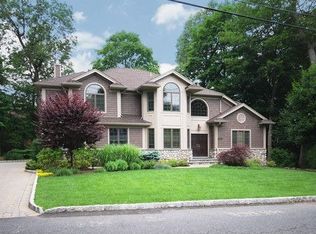 28 Forest Ave, Ramsey, NJ 07446