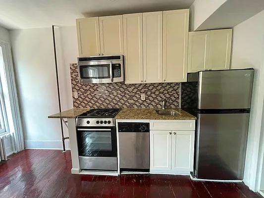 Rented by City Connections Realty | media 14