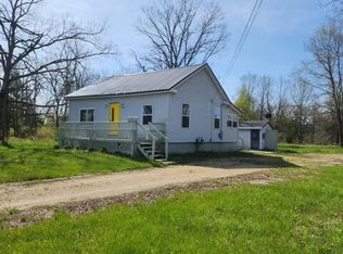 1068 Oak St, Baldwin, MI 49304