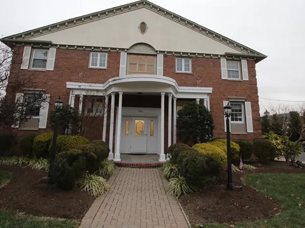 206 Main St, Millburn, NJ 07041