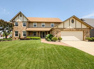 3875 Bernay Ln, Hoffman Estates, IL 60192