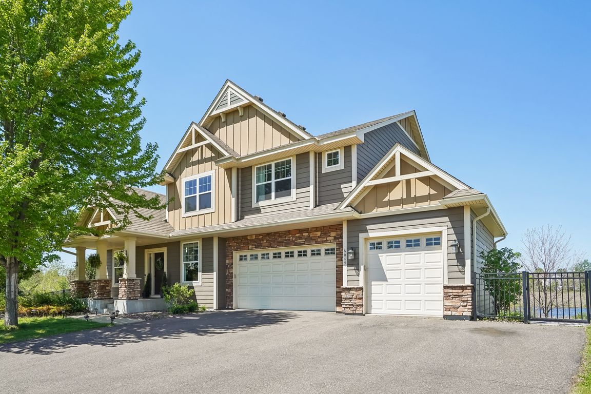 Fernbrook Ln-1305-002.jpg
