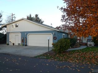1625 NE 6th St, Redmond, OR