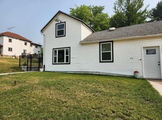 515 Spring St, Highland, WI 53543