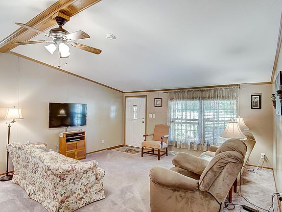 3rd image of 5676 Cypress Dr NE