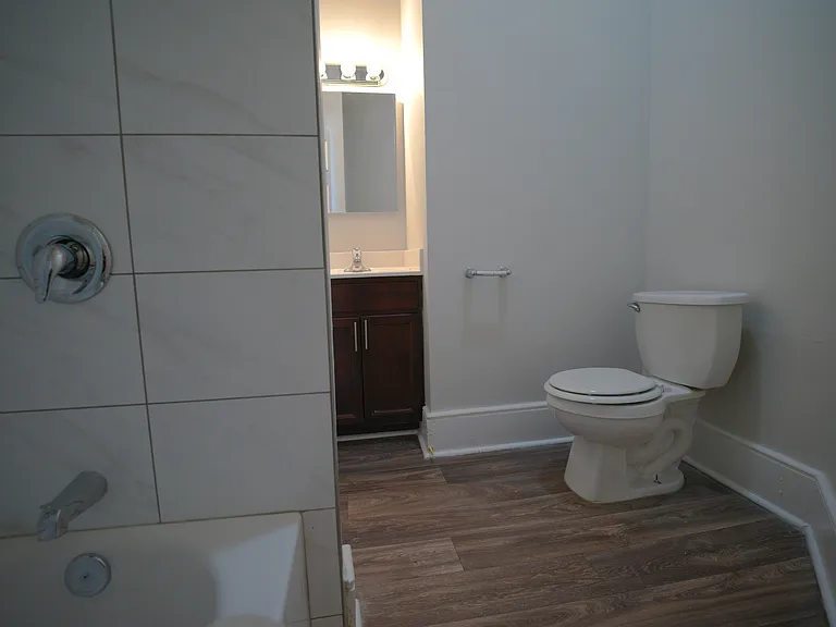 1200 E Broadway #5 — Photo 6