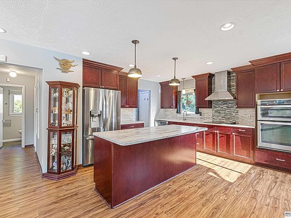 5th image of 7745 N 37th St