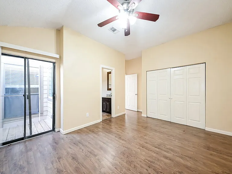 529 Horse Shoe Bnd — Photo 11