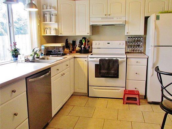 5th image of 4515 22nd Ave SE