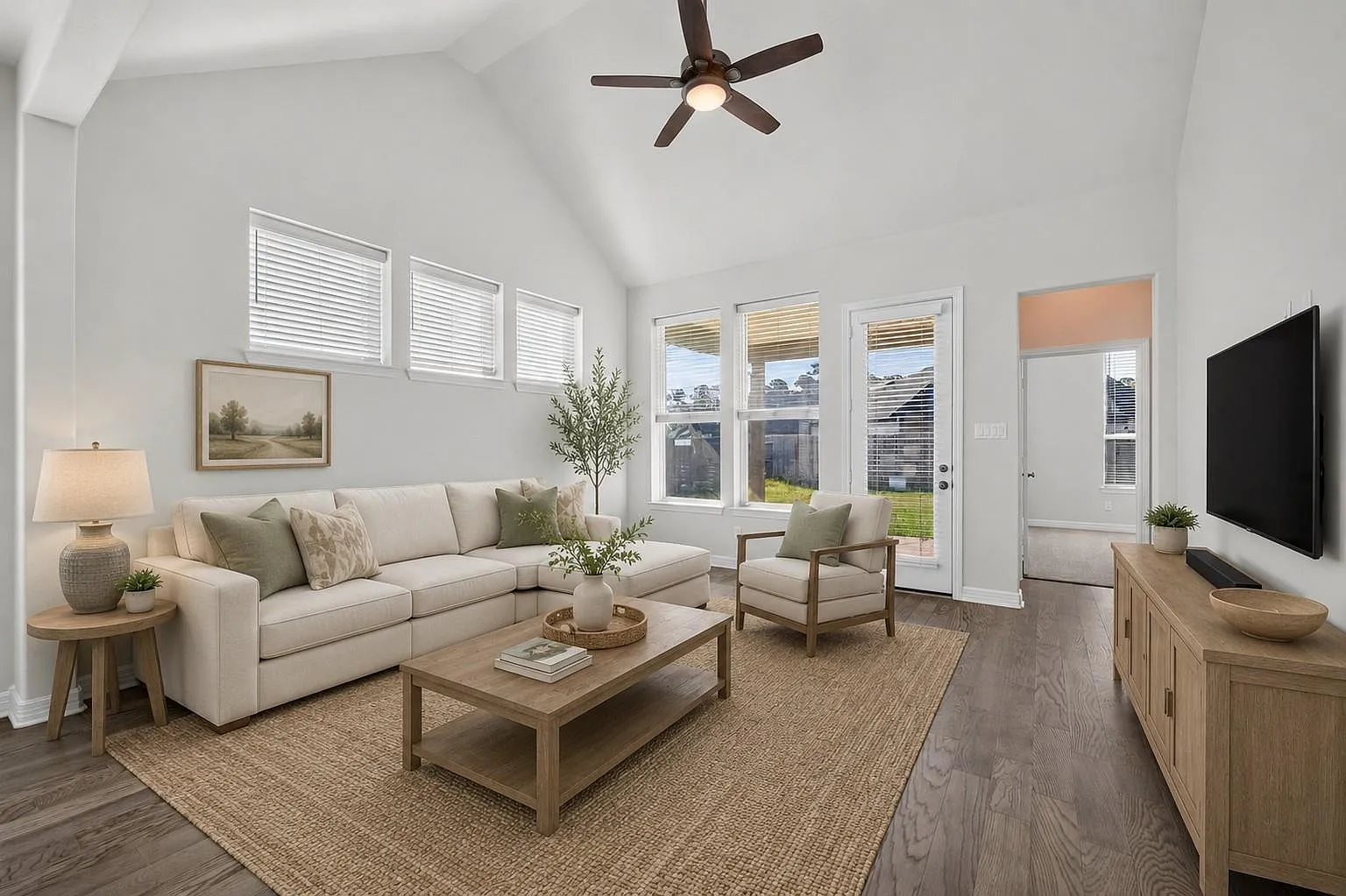 3 bed, 2.0 bath, 1481 sqft, $2,850 — Photo 4