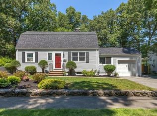 21 Robin Rd, Wakefield, MA 01880