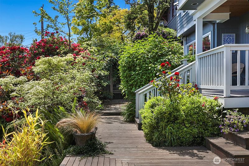 4th image of 1515 37th Avenue
