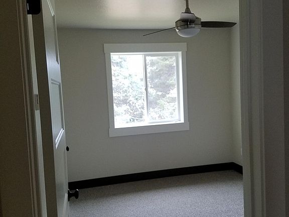 5th image of 202 Jewel Basin Ct #B1