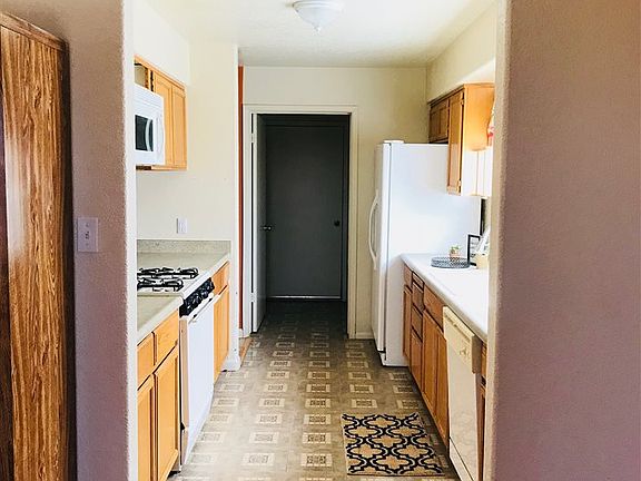4th image of 4178 S Jasmine Ave