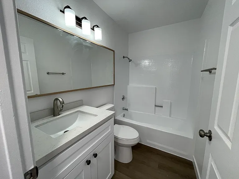 2nd bathroom