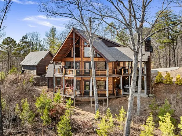 530 Century Ln, Blue Ridge, GA 30513