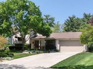 1992 Samada Ave, Worthington, OH 43085