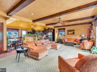 516 River Dr, Riverside, NJ 08075