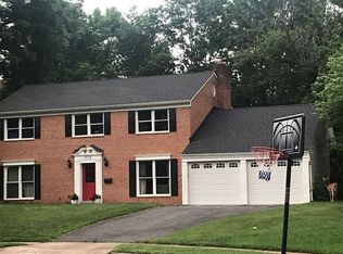 1715 Maxwell Ct, Mc Lean, VA 22101