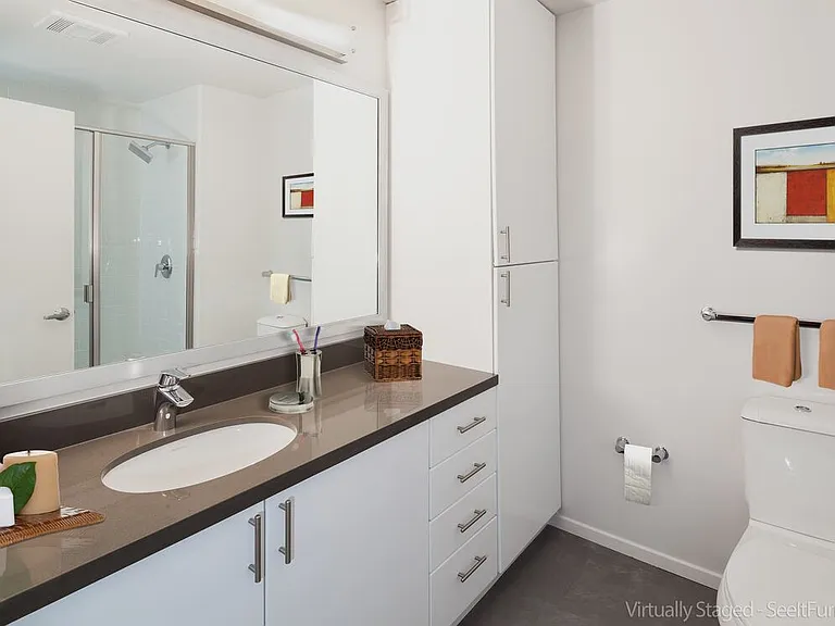 One Bedroom Bathroom
