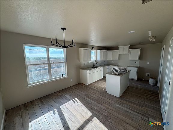 5th image of 3107 Atascosa Dr