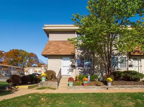 821 Shadalane Walk, Ballwin, MO 63011