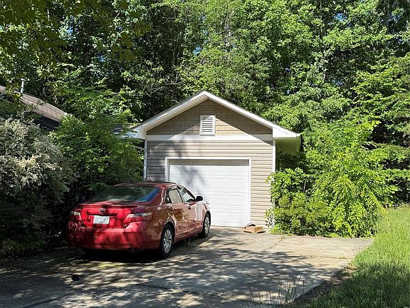 4th image of 454 Mables Ct