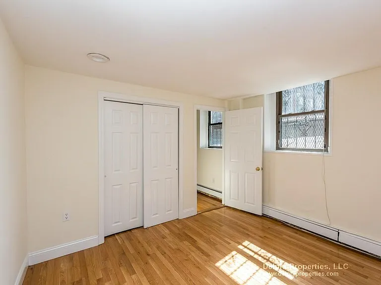 13 Garrison St #B — Photo 5