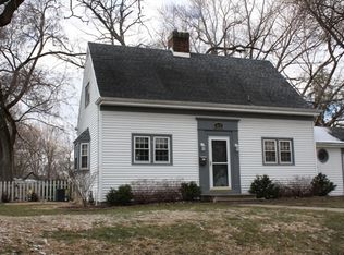 415 N Jefferson Ave, Dixon, IL 61021