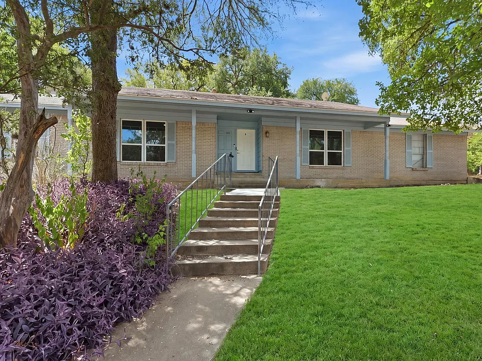 6108 Cherrylawn Cir