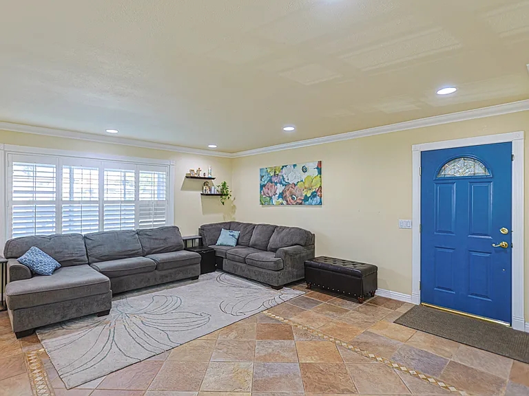 119 S Jeanine Way — Photo 5