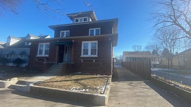 1st image of 605 Hirsch Ave APT 2S