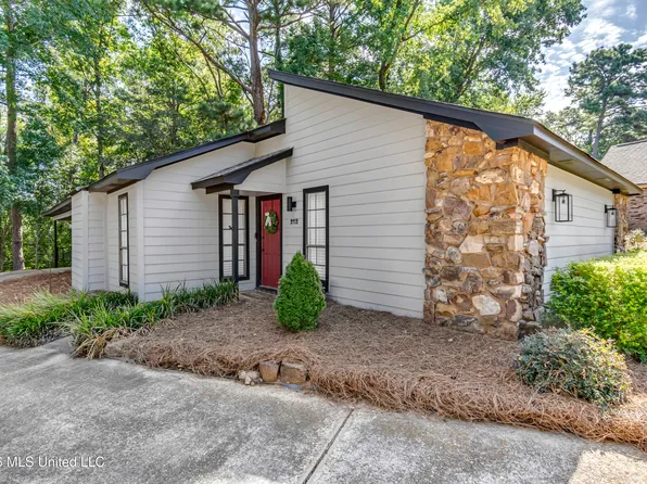 212 Dublin Ct, Brandon, MS 39047