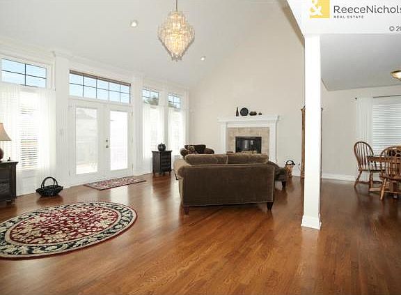 3rd image of 3709 S Kendall Dr