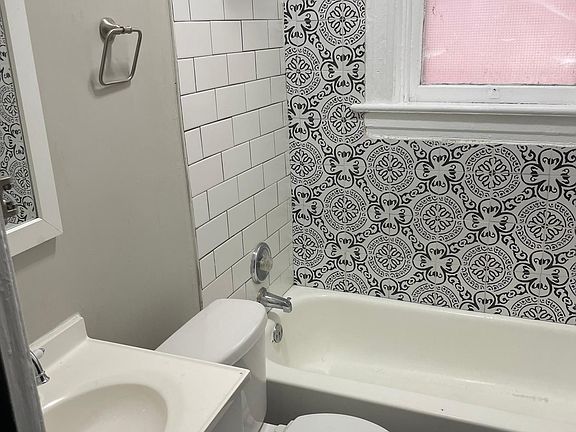 5th image of 3804 Fairview Ave