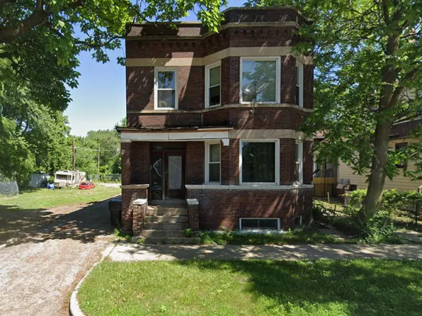 324 E 68th St, Chicago, IL 60637