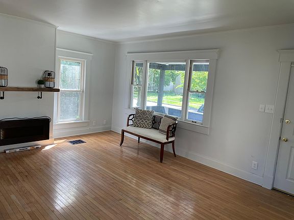 5th image of 2702 Bellwood Ave