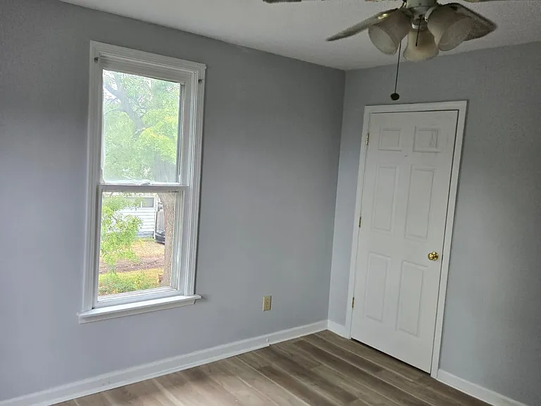 925 Meridian St #3 — Photo 5