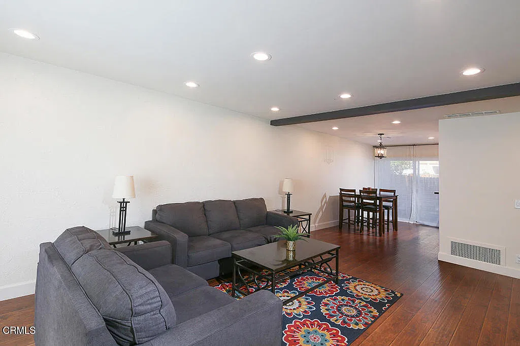 3 bed, 2.5 bath, 1514 sqft, $3,700 — Photo 1
