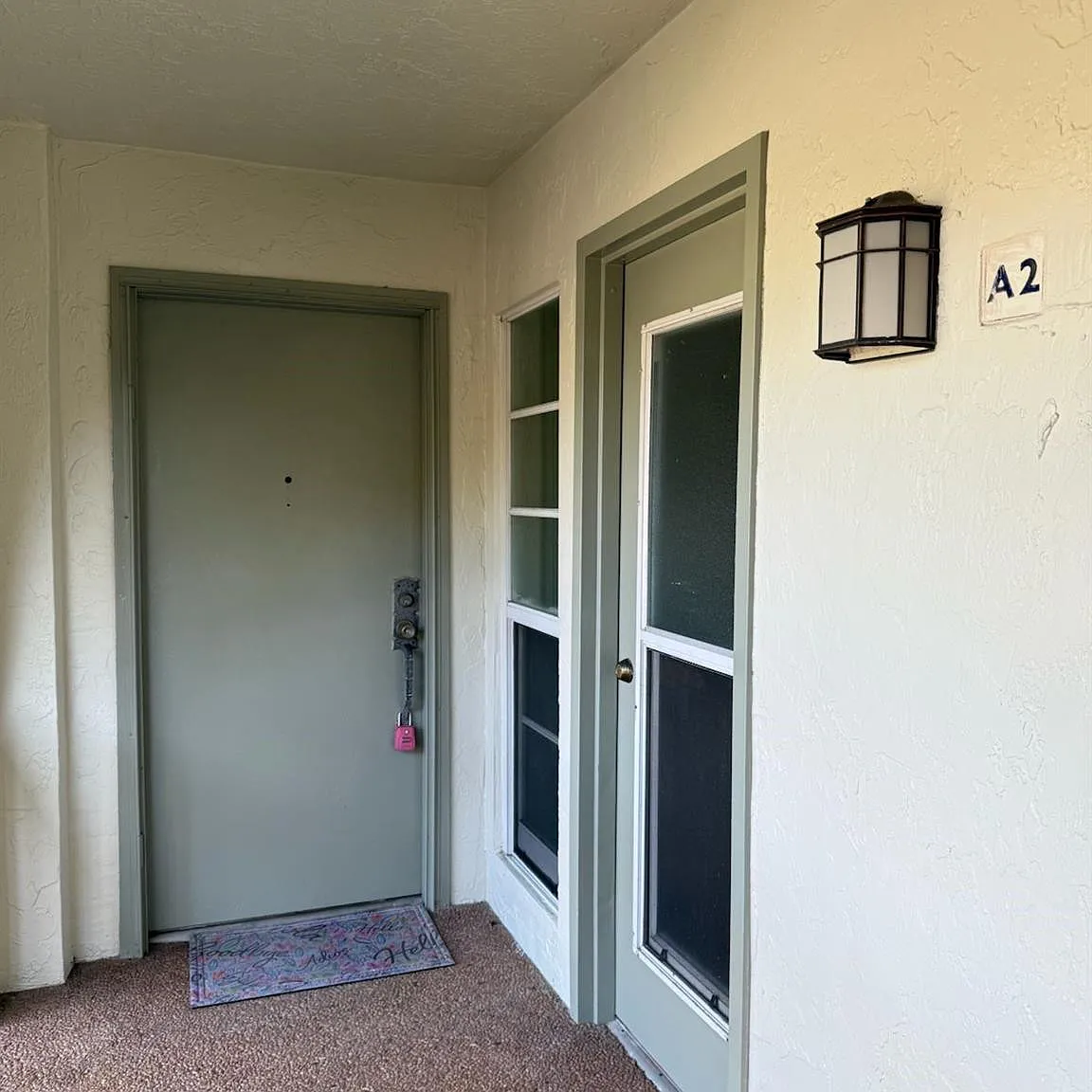 3 bed, 2.0 bath, 1048 sqft, $2,000 — Photo 1