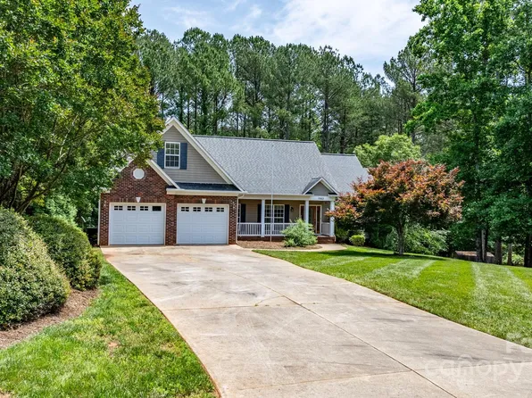 5362 Beacon Ridge Dr, Granite Falls, NC 28630