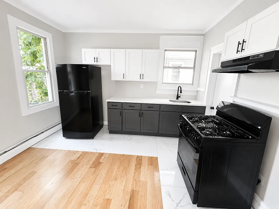 117 Brookdale Ave #1